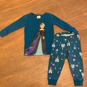 Anna Frozen 2 Hanna Andersson pajama set (18-24 months)